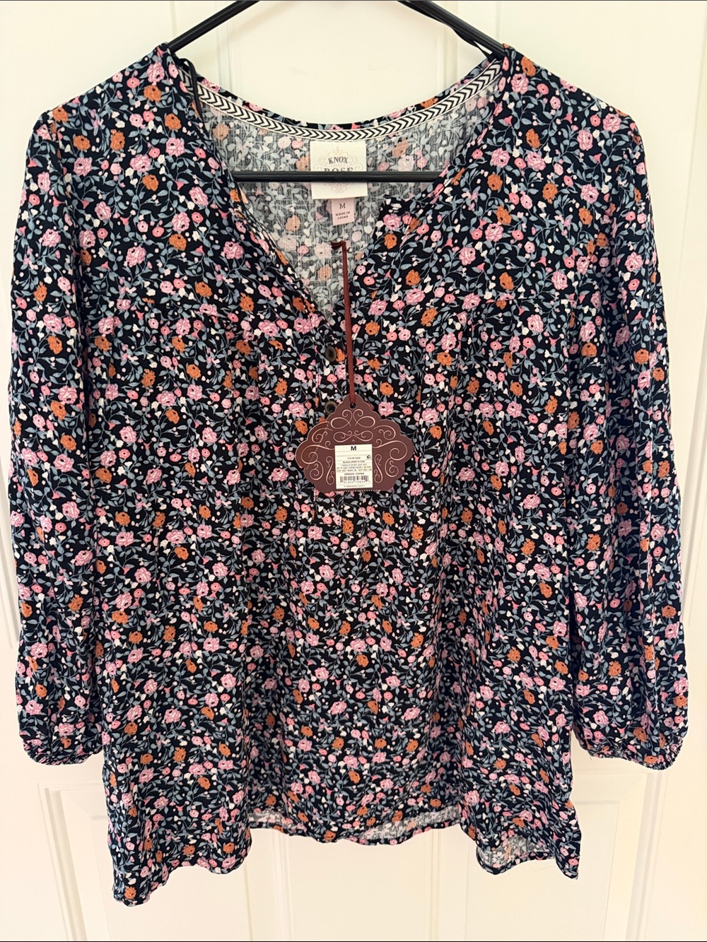 NWT Knox Rose Floral V-Neck Tunic with Pink and Orange Blooms